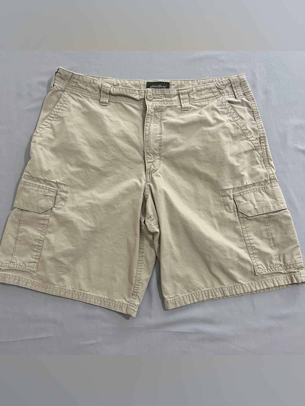 Men’s Eddie Bauer Khaki Cargo Shorts - Size 36